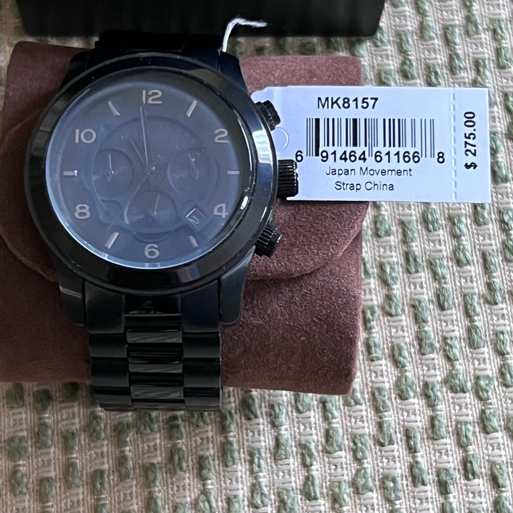 Michael Kors Chronograph Watch - Picture 3 of 5